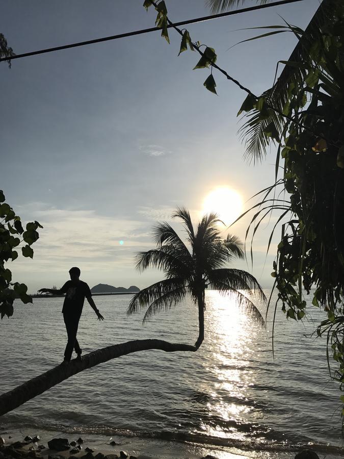 Sea Hug Hostel パンガン島 エクステリア 写真