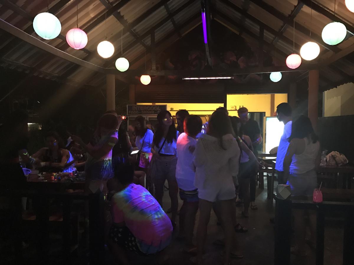 Sea Hug Hostel パンガン島 エクステリア 写真